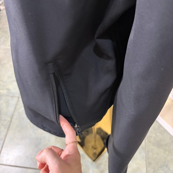 Carhartt Storm Defender Jacket Black Sz XL Rain Defender Embroider Logo Outdoor - Picture 4 of 16